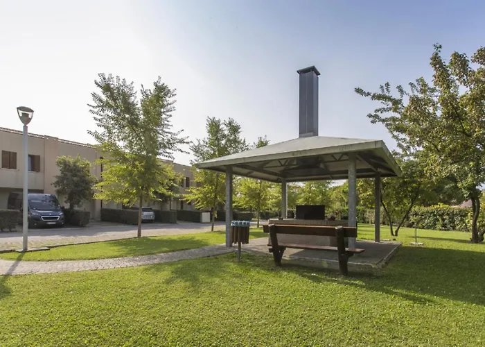 Poolside Retreat - Beahost Apartman Caorle