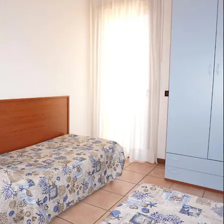 Enjoy A Poolside Retreat - Beahost Apartment Caorle