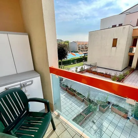 Enjoy A Poolside Retreat - Beahost Apartment Caorle