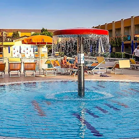 Poolside Retreat - Beahost شقة